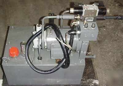 Mazak qt 8G __ nachi uni oil hydraulic system pump tank