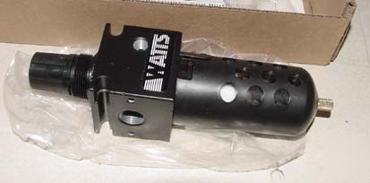 New watts filter / regulator B75-03BJCG in box