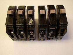 Lot of 6 cutler-hammer 1 pole ch type circuit breakers