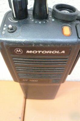 Motorola HT1000 ht 1000 vhf 146-174 16 channel radio 