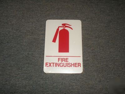 Wht ada fire extinguisher 6X9 braille/symbol/text sign