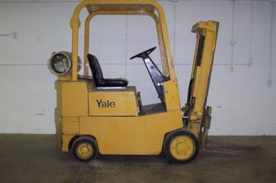 Yale 3000 lb forklift -156