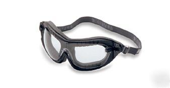 Uvex fury goggle with clear lens