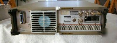 Hp agilent 8671A microwave frequency synthesized w/opt 