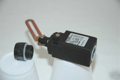 Ge sentrol: FD677-1 slotted lever safety switch