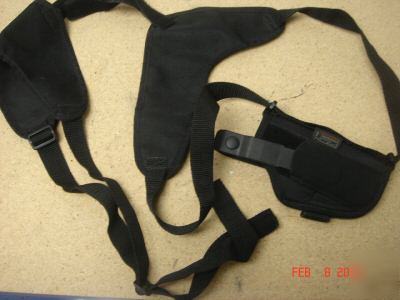 New * uncle mike's sidekick shoulder size 15 holster *