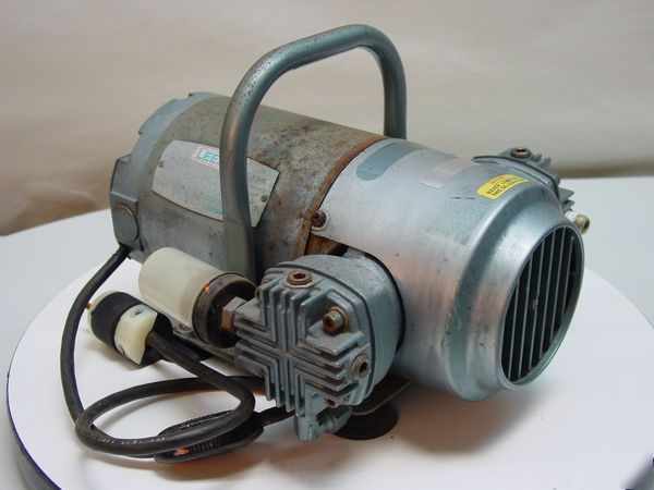 Gast 1VBF-10-M100X oil less vacuum pump