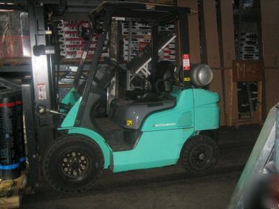 New mitsubishi forklift almost -360 hours