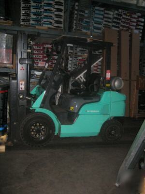 New mitsubishi forklift almost -360 hours