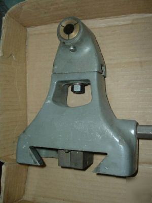 Bridgeport right angle attachment outboard support only