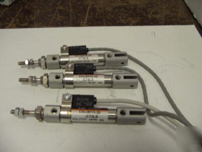 New smc CDJ2D10-20-C73LS cylinder 100-psi d-C73 qty 3 >