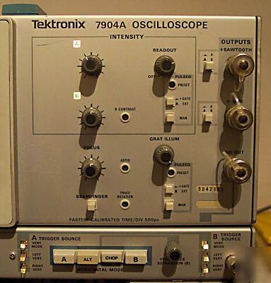 Tektronix 7904A 500MHZ oscilloscope main frames + opts