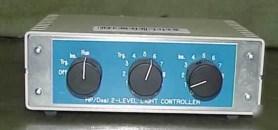 Hp doal 2 level light source controller