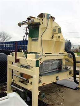 Used: paper converting machine hammermill, model 6871.