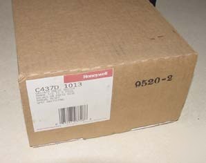 New honeywell gas / air pressure switch in box