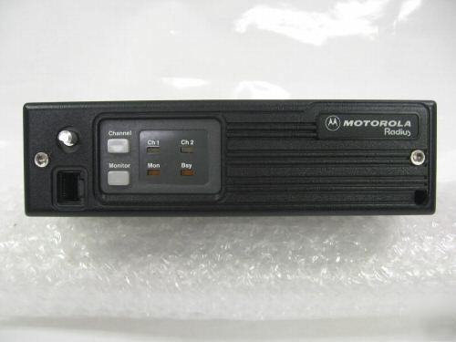 Motorola radius M100 uhf 449-470 mhz two-way radio. 