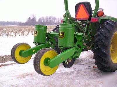 John deere 71 two row planter