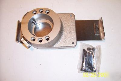 1 A1070051B-oo msystery item