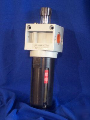 Monnier 322-2100-3 air line lubricator 3/8 inch