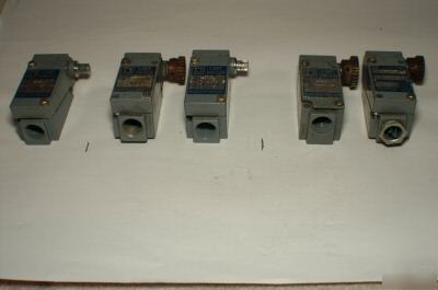 Square d heavy duty limit switches (3 different types)