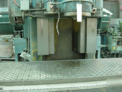 Kearney & trecker data-mill 700 no control 50 TAPER30HP
