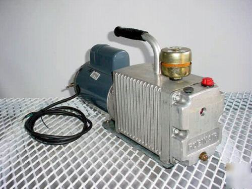Robinair 3/5 cfm vacuum pump,for hvac,ovens,machinery 