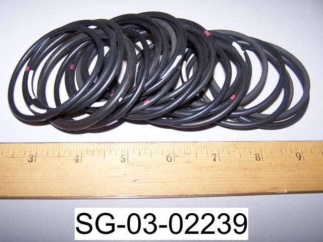 25 viton o-rings, size -037, id 2 1/2