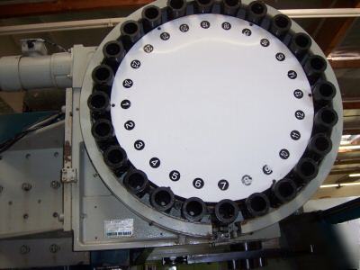 Nice 1999 akira-seiki performa V5 cnc machining center