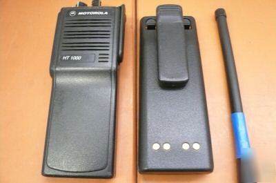 Motorola HT1000 ht 1000 vhf 146-174 16 channel radio 