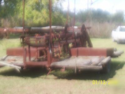 Crop harvesting machine, sweet potato< etc>