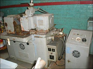 Magnaghi centerless grinder with automatic cycle 4