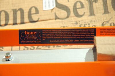 Bone safety products stand for roll up signs sz-412/s 