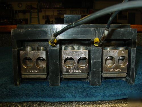General electric industrial circuit breaker 500 amp 