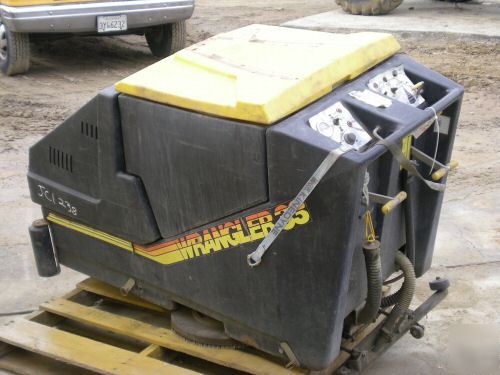 Nss wrangler 33 walk behind floor scrubber