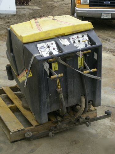 Nss wrangler 33 walk behind floor scrubber
