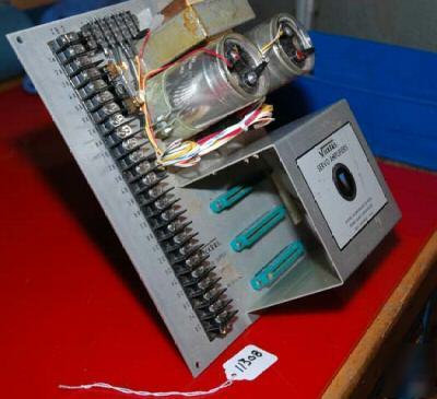 Vickers power supply for servo amplifier: