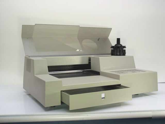 Hp 7550A desktop plotter 8-pen a-b size sheet