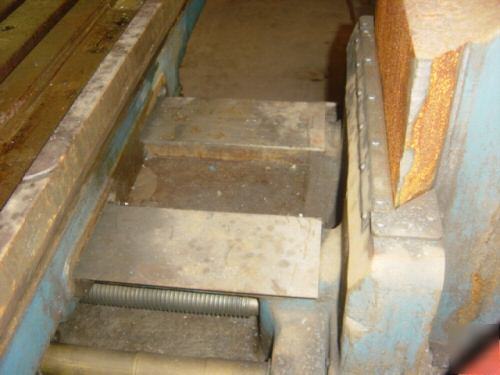 Kearney & trecker vertical mill 50/25HP-5CSM 50 taper