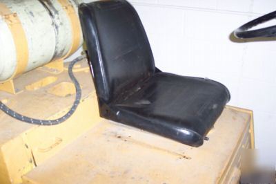 Yale 3000 lb forklift -156
