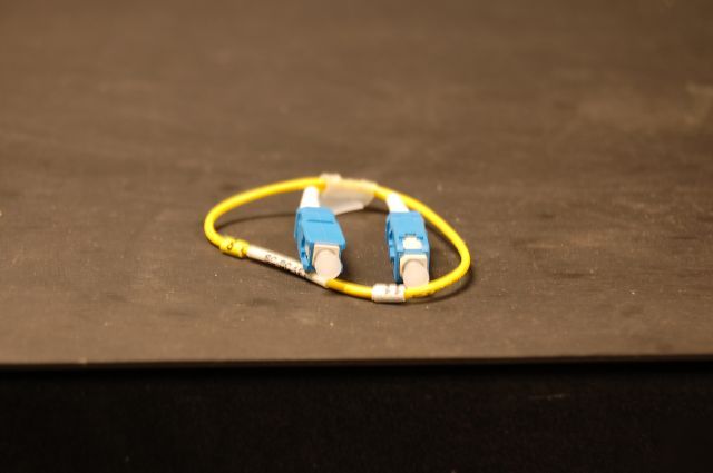 Fiberware sc/upc 1FT optical cable with hybrid conn