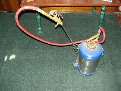 B+g sprayer tank