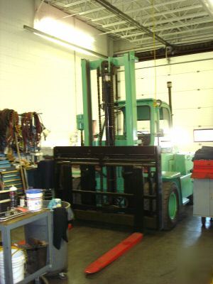Clark dual wheel pneumatic forklift 9000 lb capacity