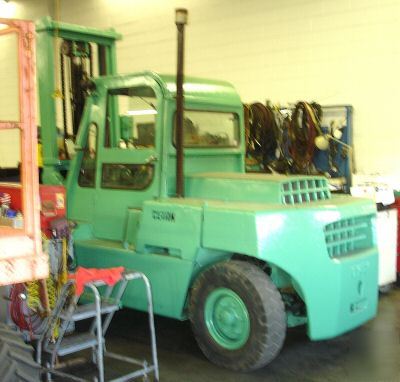 Clark dual wheel pneumatic forklift 9000 lb capacity