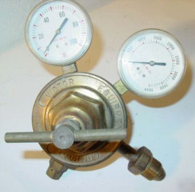 Victor thermadyne 0958 gas regulator vlve 0-200/4000PSI