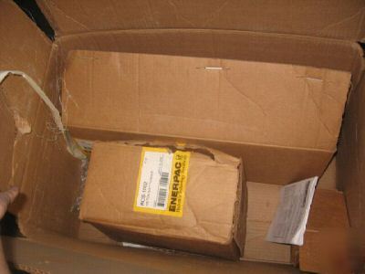 Enerpac 100 ton pump/cylinder set