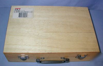 Jet 466001 ccs-1 r-8 mill chuck & collet set w/ box