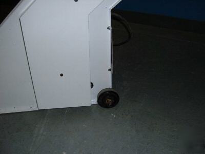 Inclined conveyor. cleated belt. refurbished. tested