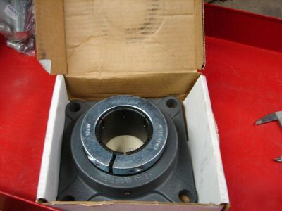 New sealmaster skwezloc flange mount bearing 60MM 