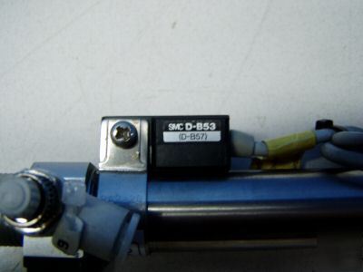 Smc pneumatic cylinder m/n: CDM2B20-150-nh