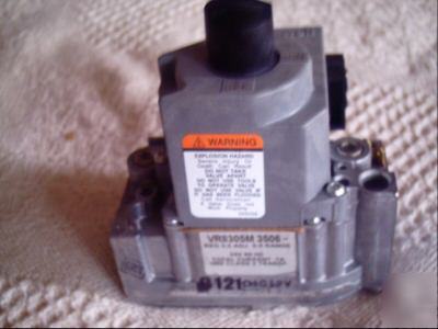 Honeywell VR8305 m 3506 gas dual valve direct ignition